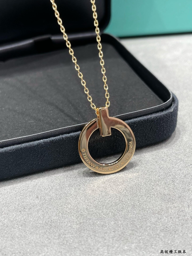 T*f*ny necklaces